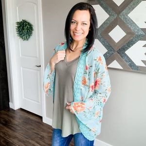 Floral Bell Sleeve Kimono